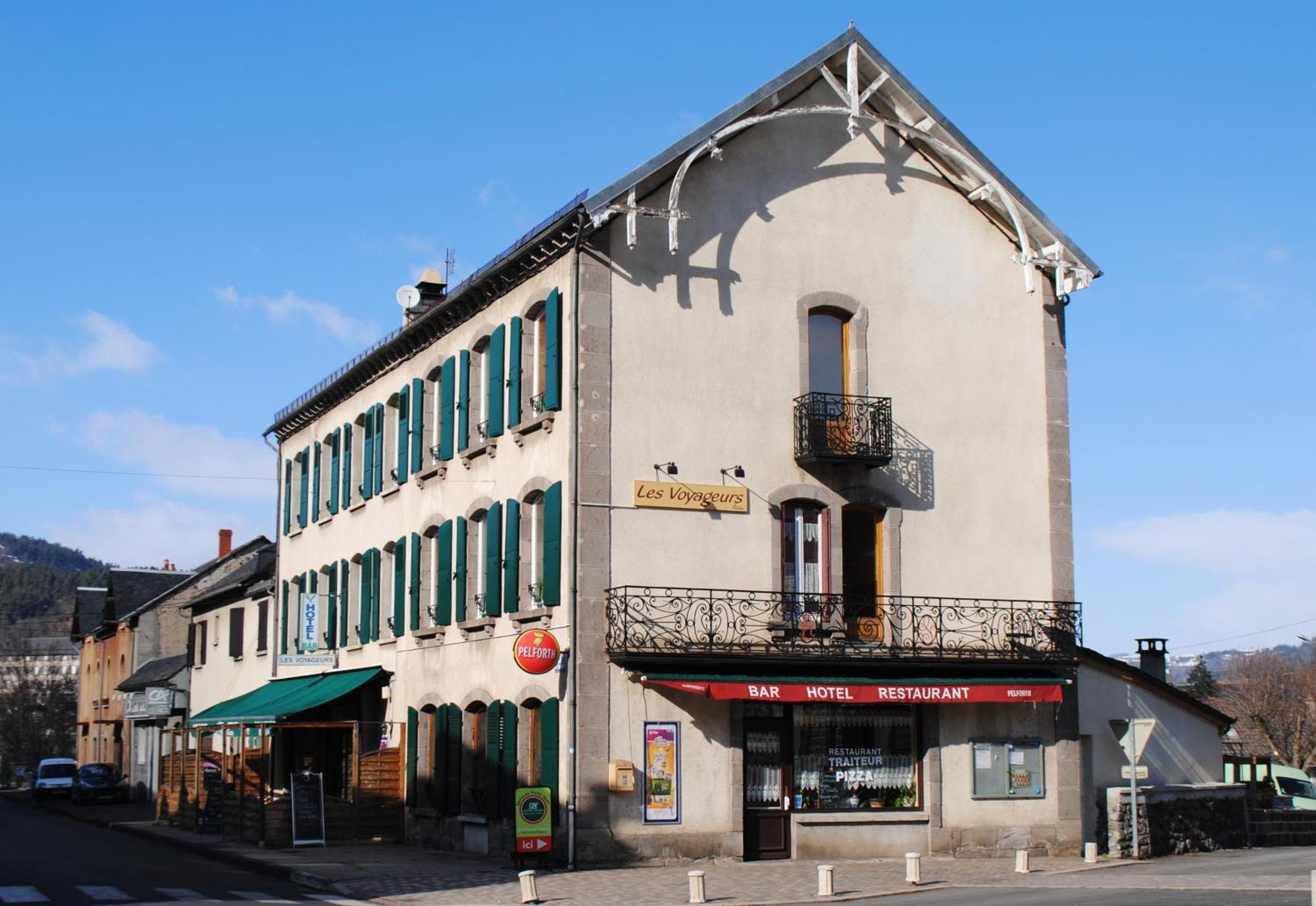 Hotel Des Voyageurs Chez Betty Neussargues en Pinatelle Exterior foto